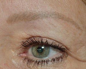 3D-перманент бровей